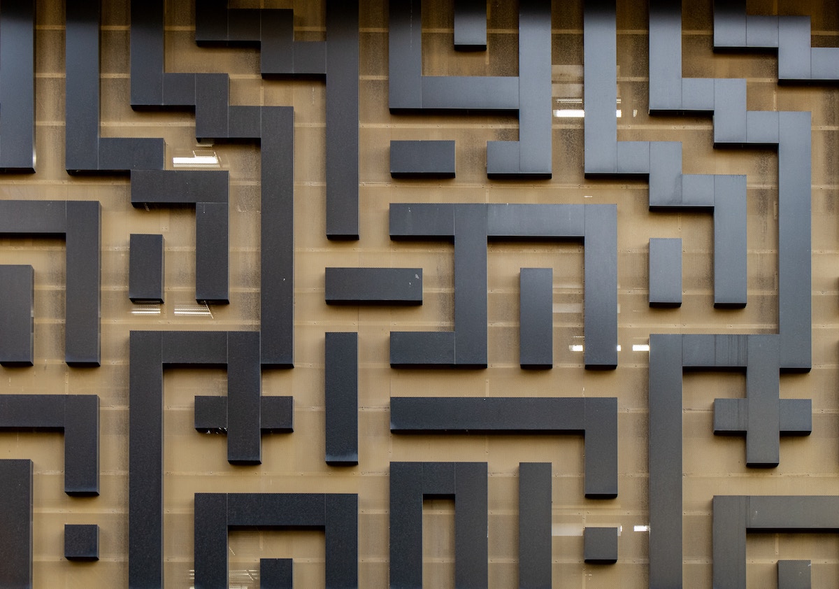 Digital Entrepreneurship: Navigating the Maze Leading to Success